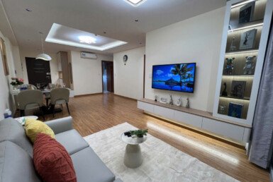 Bán căn góc chung cư Scenic Valley 1, 77m2, giá 7.9 tỷ, nhà đẹp, đầy đủ nội thất.