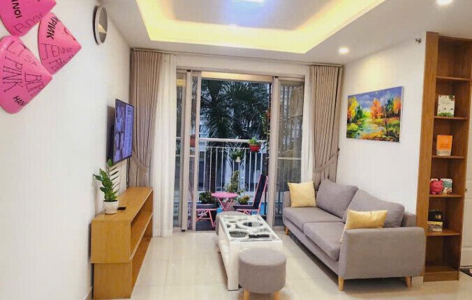 Bán nhanh căn hộ 80m2, chung cư Scenic Valley 1, giá 7.7 tỷ, nội thất đầy đủ, view hồ bơi.