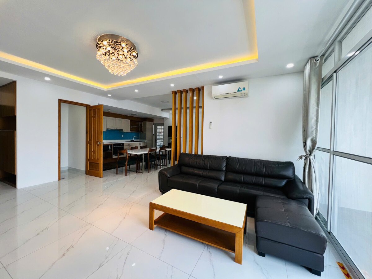 phong khach can ho ban 2 - Giá mua bán căn hộ 3pn số 02 tòa M chung cư Happy Valley phường Tân Hưng T5/2026