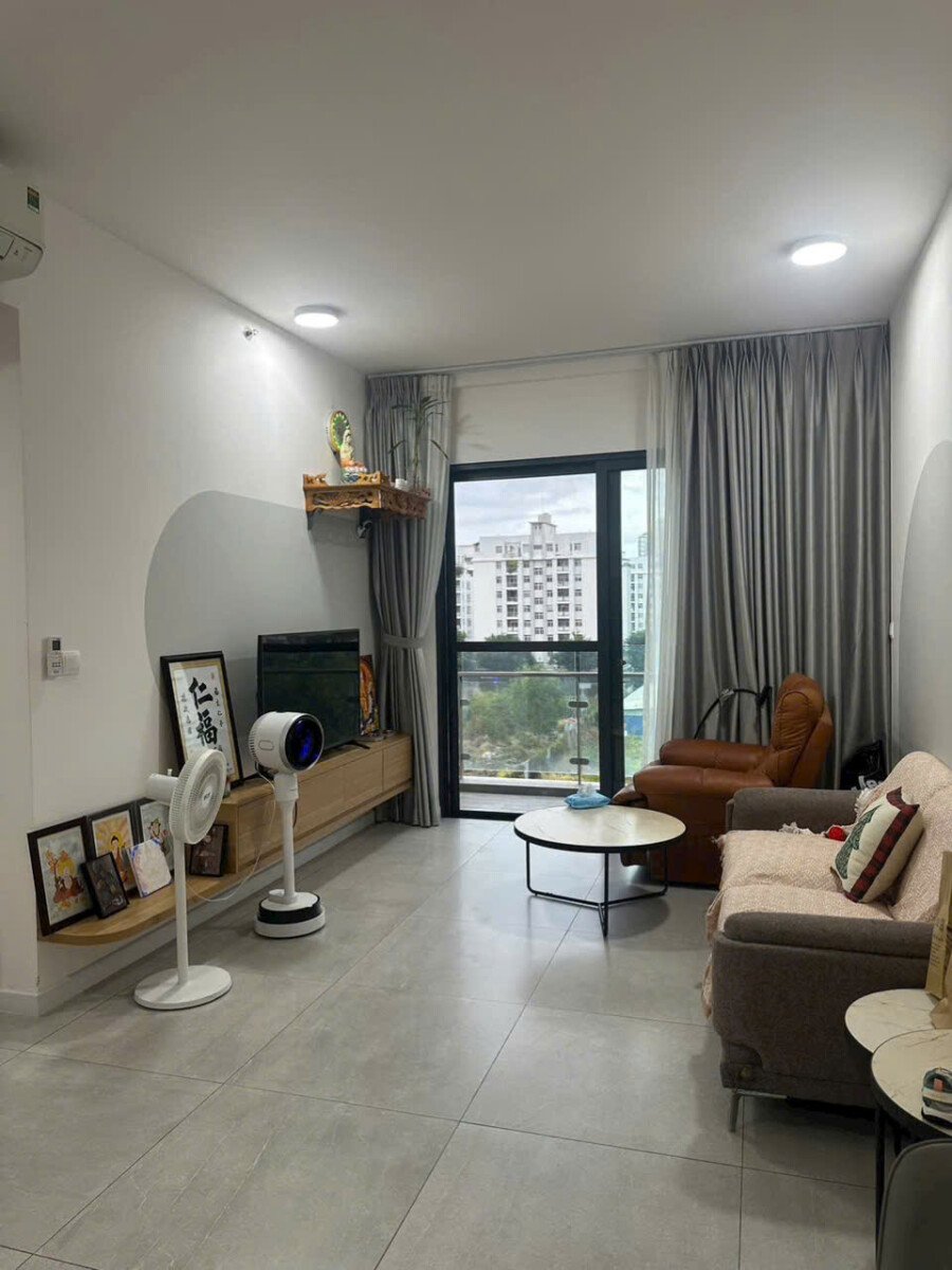 phong khach can ho ban 38 - Giá mua bán căn hộ 2pn số 03 tòa B chung cư The Antonia phường Tân Mý T6/2026