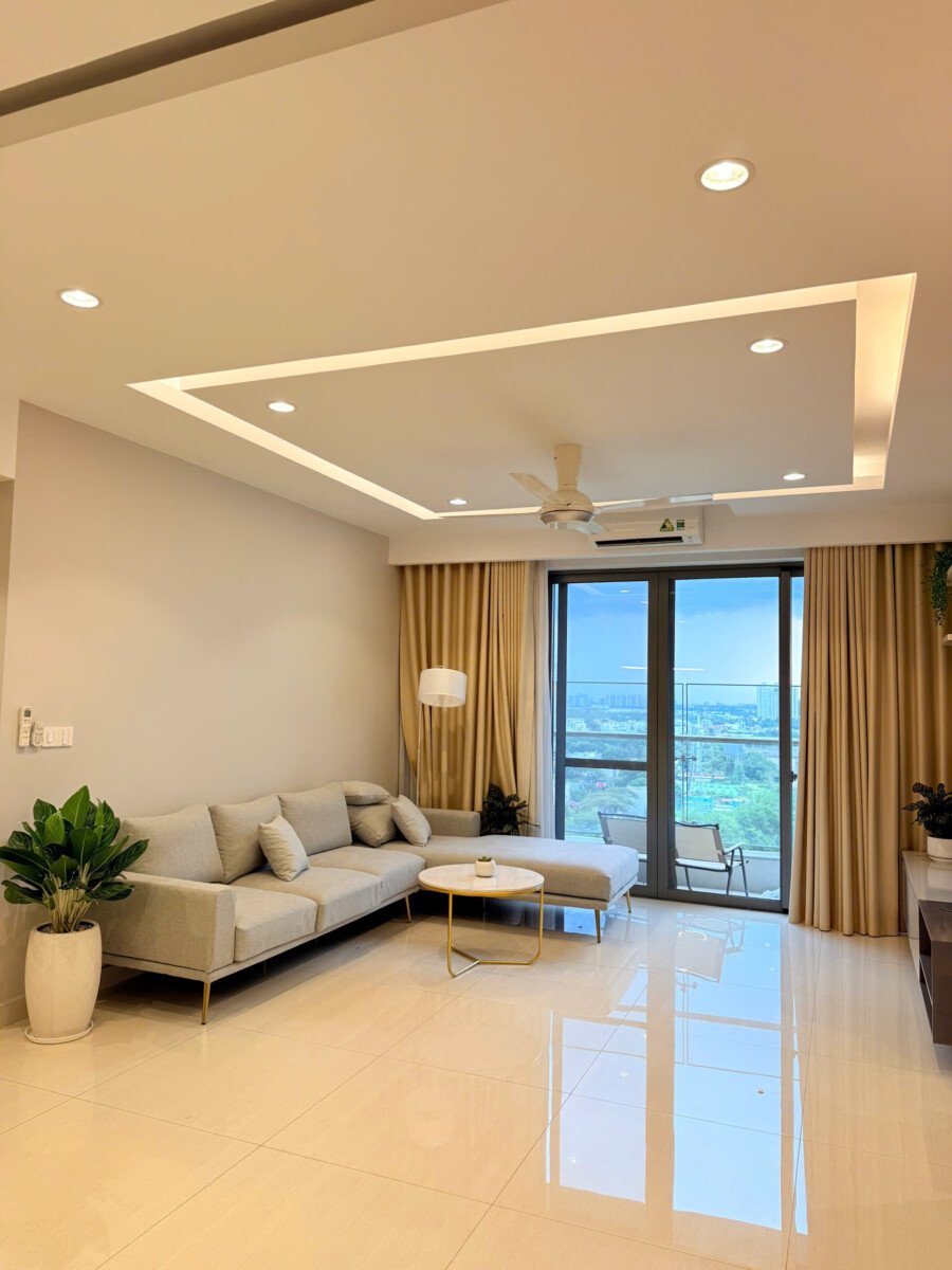 phong khach can ho ban 39 - Giá mua bán căn hộ 3pn tòa C chung cư Riverpark Premier phường Tân Hưng t6/2026