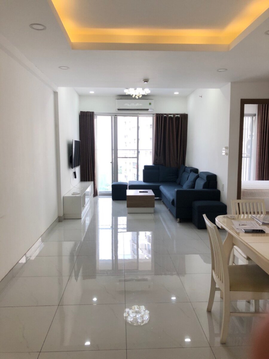 phong khach can ho ban 45 - Cho thuê căn hộ 03pn, chung cư Scenic Valley 1, giá 25tr/tháng, đầy đủ nội thất.
