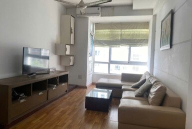 Bán căn hộ chung cư Sky Garden 3, diện tích 70m2, giá 5.1 tỷ, đủ nội thất , xem nhà dễ.