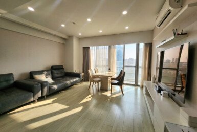 Bán căn hộ chung cư Scenic Valley 1, blook Vip, 101m2, giá 9.4 tỷ, nhà đẹp, đầy đủ nội thất.