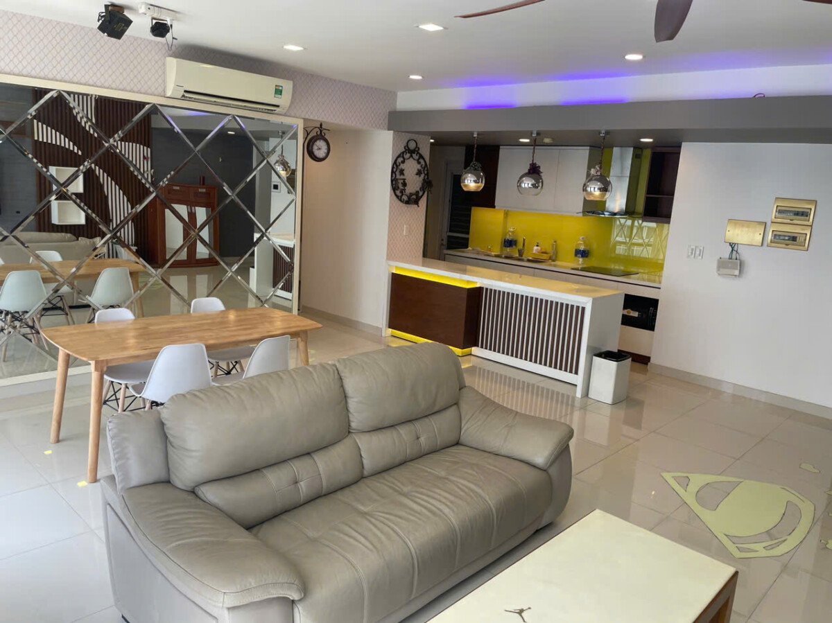 phong khach can ho cho thue 2 - Giá cho thuê căn hộ 3pn tòa E chung cư Happy Valley phường Tân Hưng T5/2026
