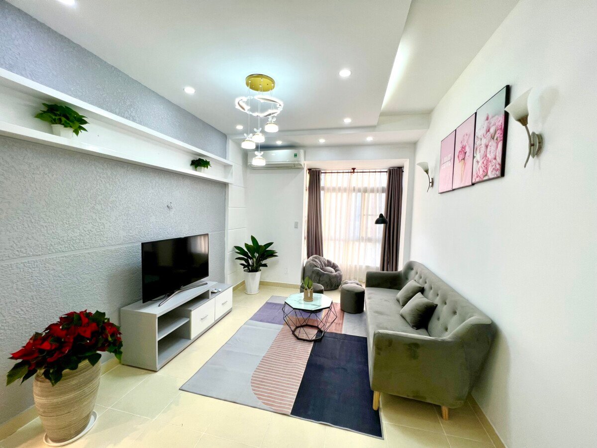 phong khach trong can ho can ban sky garden 2 3 - Bán gấp căn hộ Sky Garden II, diện tích 71m2, giá 4.950tỷ , 2PN, 1WC , nhà đang có hợp đồng thuê.