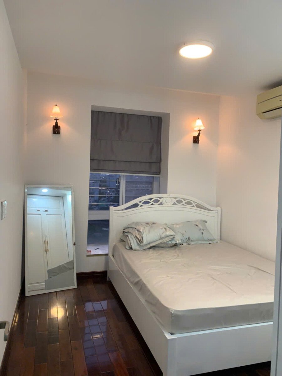 phong ngu can goc ban - Bán gấp căn góc Sky Garden 3. DT 74m2 thiết kế 2 Phòng-2wc View hồ bơi- đang cho thuê 17 Triệu. Giá chỉ 5.7 Tỷ