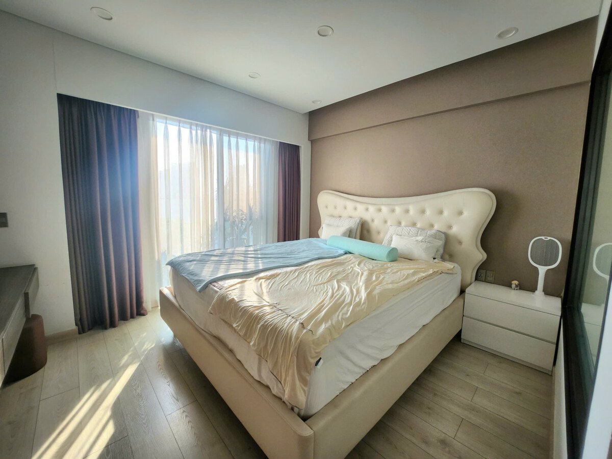 phong ngu can ho ban 27 - Bán căn hộ chung cư Scenic Valley 1, blook Vip, 101m2, giá 9.4 tỷ, nhà đẹp, đầy đủ nội thất.