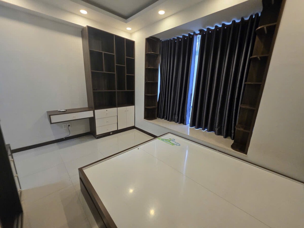 phong ngu can ho ban - Giá mua bán căn hộ 3pn tòa E chung cư Riverside Residence phường Tân Mỹ HCM T5/2026
