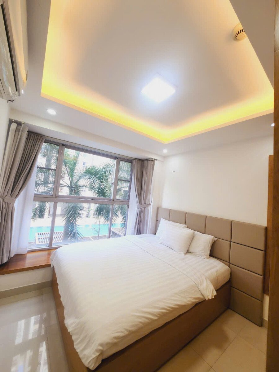 phong ngu can ho can ban 6 - Bán nhanh căn hộ 80m2, chung cư Scenic Valley 1, giá 7.7 tỷ, nội thất đầy đủ, view hồ bơi.