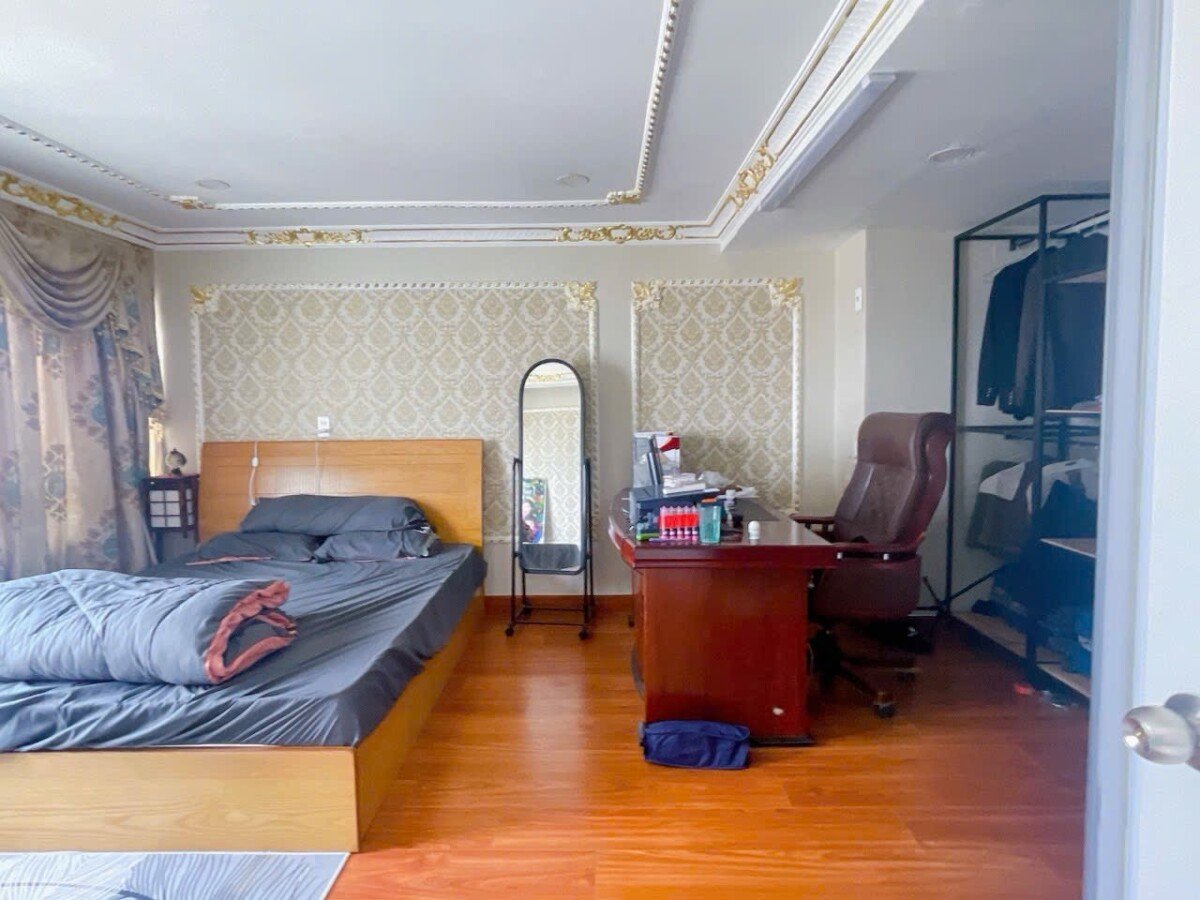 phong ngu lon - Giá mua bán căn hộ Duplex 3pn tòa E chung cư Phú Hoàng Anh Nhà Bè T5/2026