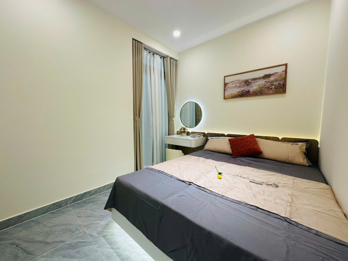 phong ngu nho can ho ban 8 - Cần bán căn hộ 88m2, chung cư Sky Garden 1, giá 6850 tỷ, nhà đẹp, đang có hợp đồng thuê cao.