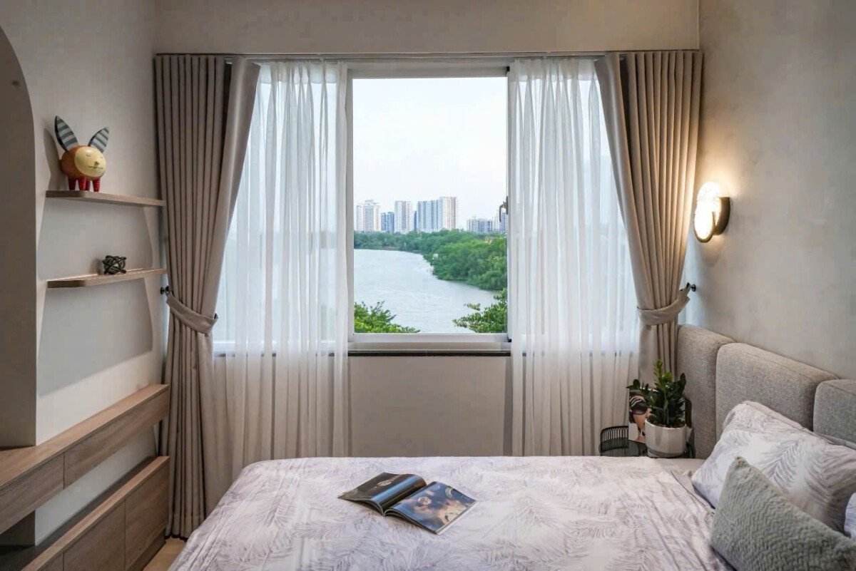 phong ngu nho lien ke song - Giá mua bán căn hộ 3pn chung cư Riverpark Residence phường Tân Hưng T5/2026