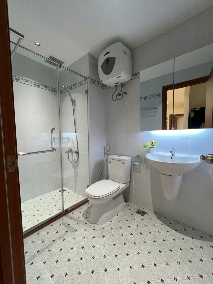 tolet can ho ban - Bán căn góc chung cư Scenic Valley 1, 77m2, giá 7.9 tỷ, nhà đẹp, đầy đủ nội thất.