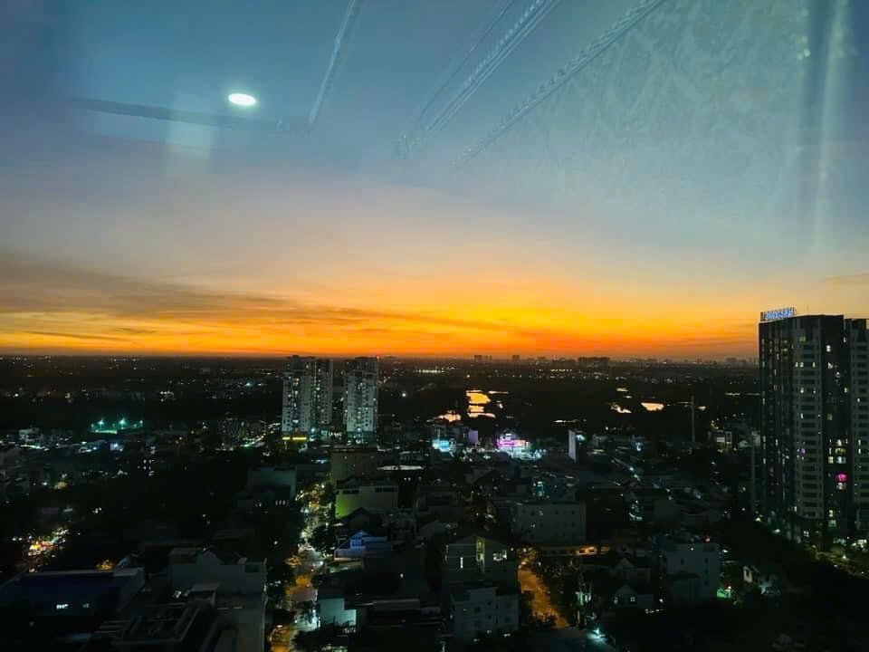 view balcony can ho ban dem - Giá mua bán căn hộ Duplex 3pn tòa E chung cư Phú Hoàng Anh Nhà Bè T5/2026