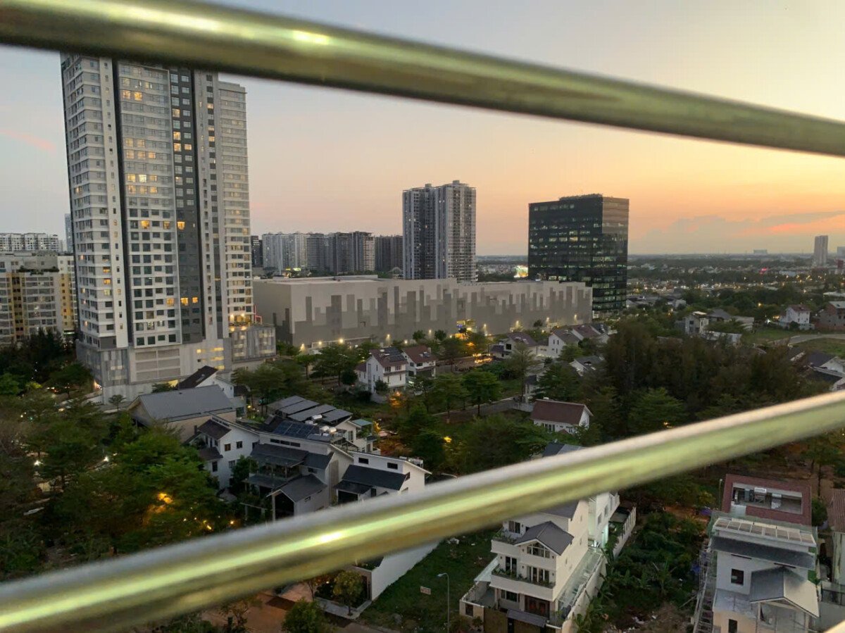 view dep - Bán gấp căn góc Sky Garden 3. DT 74m2 thiết kế 2 Phòng-2wc View hồ bơi- đang cho thuê 17 Triệu. Giá chỉ 5.7 Tỷ