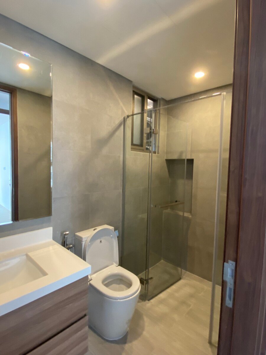 wc can midtown cho thue - Cho thuê căn hộ Midtown Tòa M7. DT 84m2 Nhà đẹp thiết kế 2 Phòng ngủ-2wc- Nội thất đầy đủ- Giá 26 Triệu/Tháng