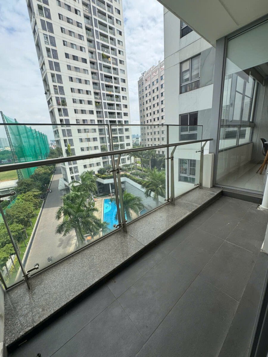 balcony phong khach can ho - Giá mua bán căn hộ 3pn số 05 tòa D chung cư Green Valley phường Tân Mỹ T6/2026