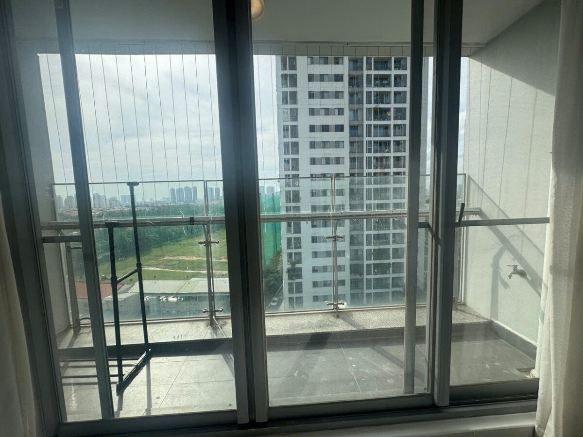 balcony phong khach - Giá mua bán căn hộ 3pn số 06 tòa D chung cư Green Valley phường Tân Mỹ T6/2026