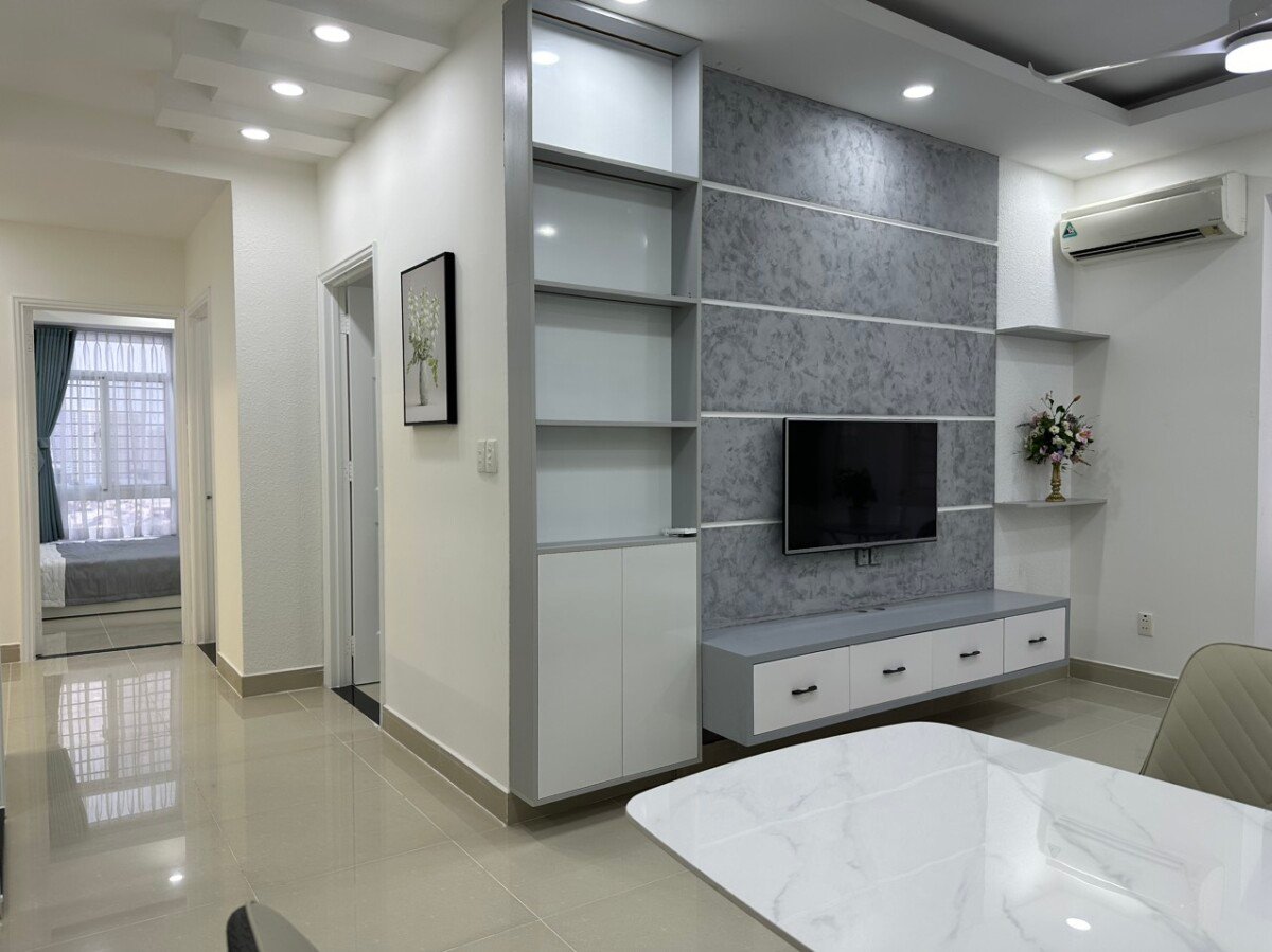 ban can ho sky garden 3 3 3 - Bán nhanh căn góc nhà đẹp tại Sky Garden 3. DT 72m2 Lầu cao- 3 Phòng-2wc- View hồ bơi- sẵn HĐT 21 Triệu. Giá 5.950 Tỷ
