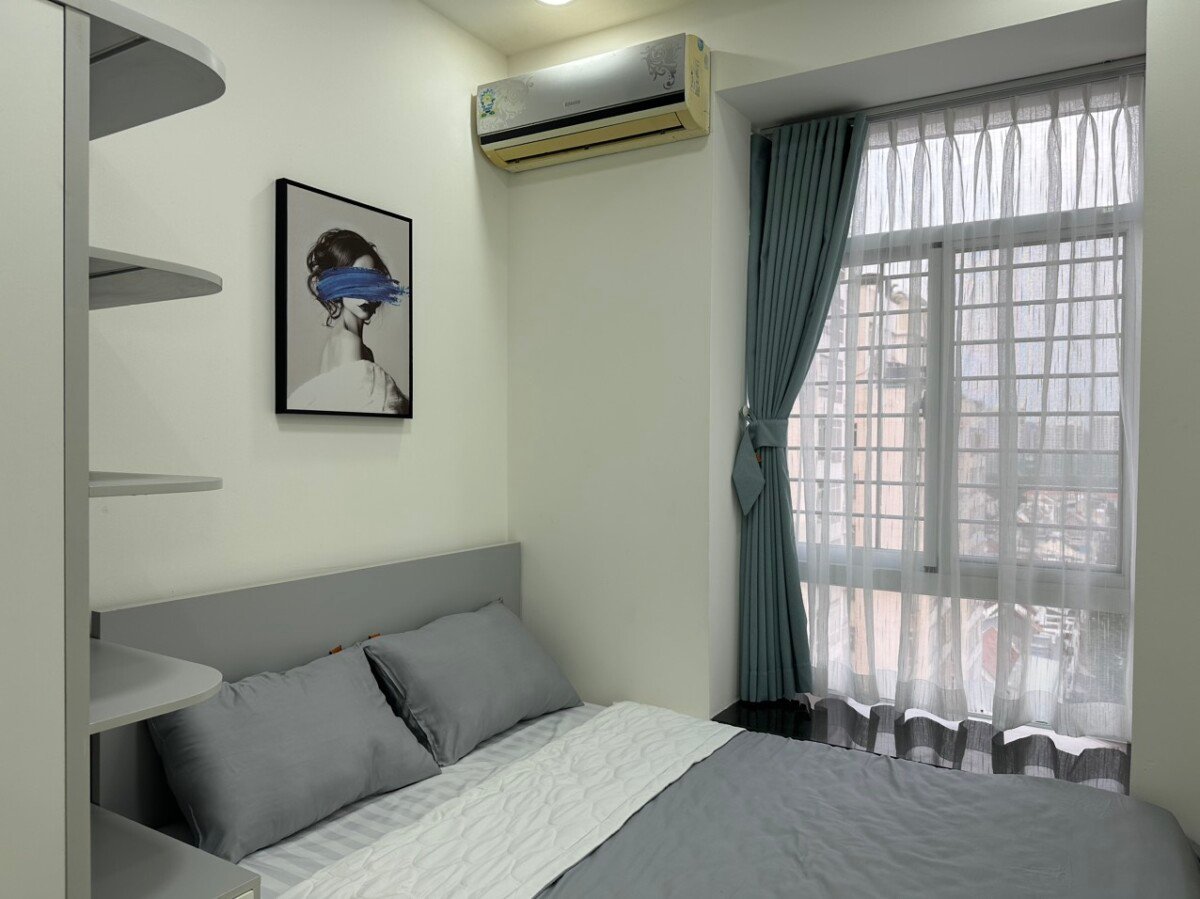 ban can ho sky garden 3 9 2 - Bán nhanh căn góc nhà đẹp tại Sky Garden 3. DT 72m2 Lầu cao- 3 Phòng-2wc- View hồ bơi- sẵn HĐT 21 Triệu. Giá 5.950 Tỷ