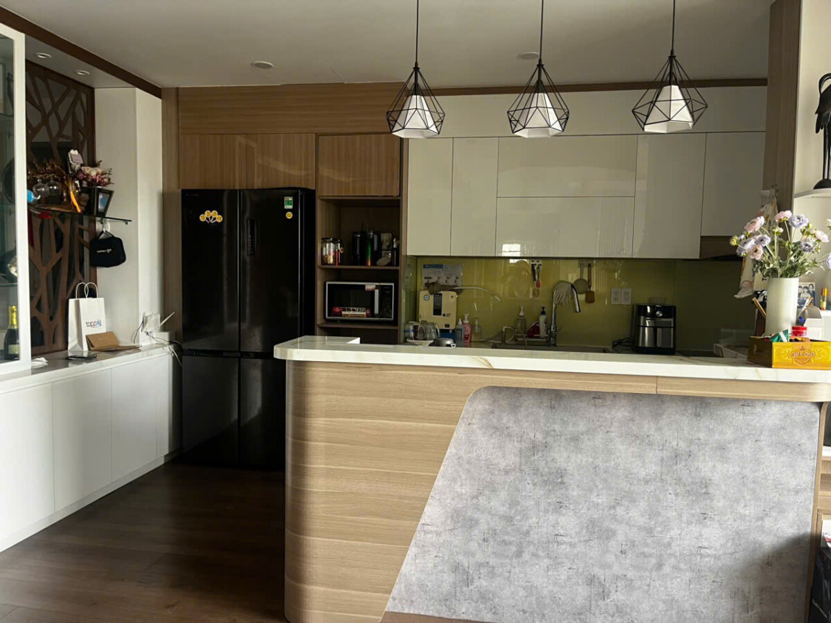 bep can ho ban 17 - Giá mua bán căn hộ 3pn lầu 8 tòa C chung cư Riverpark Residence phường Tân Hưng T7/2026