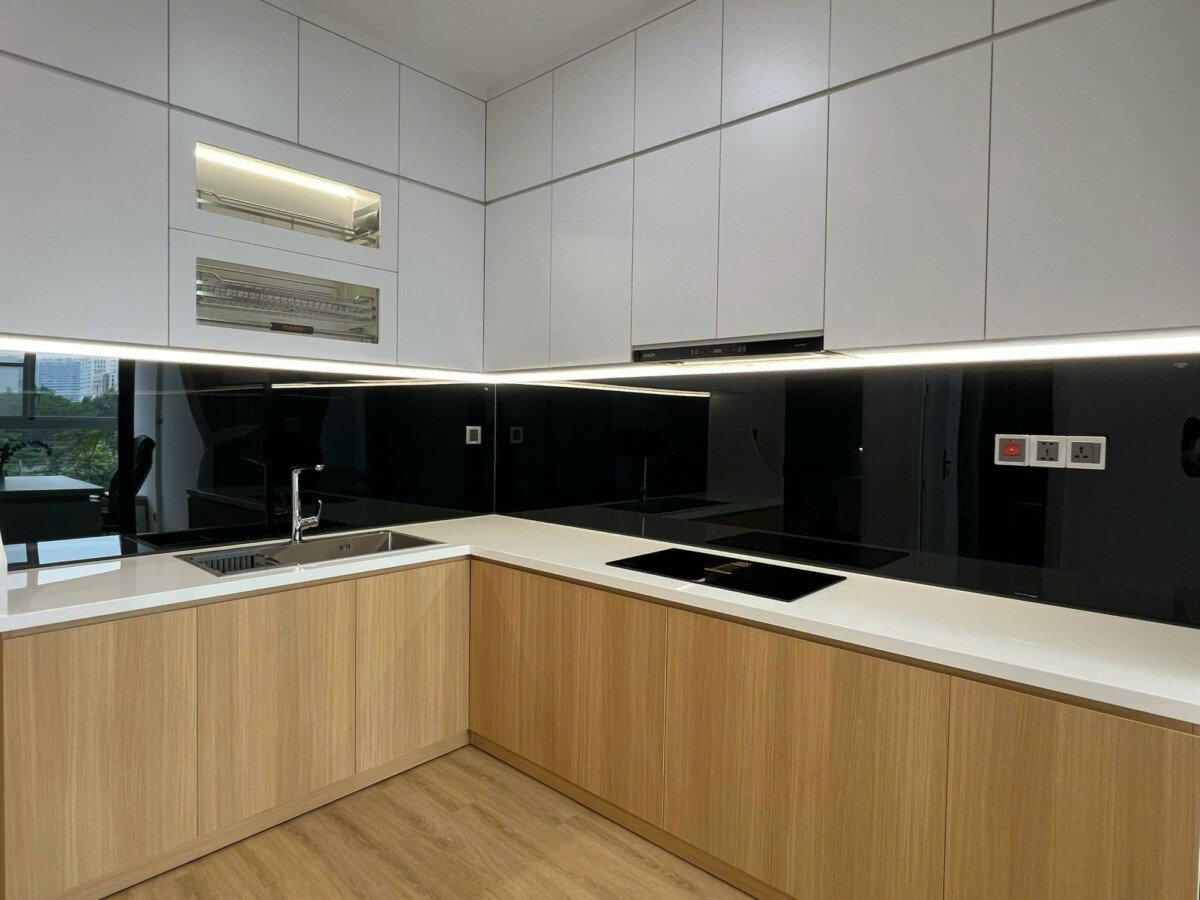 bep can ho ban 19 - Bán căn hộ duplex chung cư Scenic Valley 2, 04pn, giá 9.5 tỷ, nội thất đầy đủ, xem nhà dễ.
