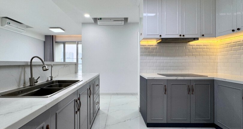 Bán căn hộ chung cư Scenic Valley 2, 97m2, 03pn, giá 9.2 tỷ + ô đậu xe ô tô tầng hầm.