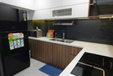 Chủ nhà kẹt tiền cần bán nhanh căn hộ 110m2, giá 9.6 tỷ, chung cư Scenic Valley 1, đủ nội thất.