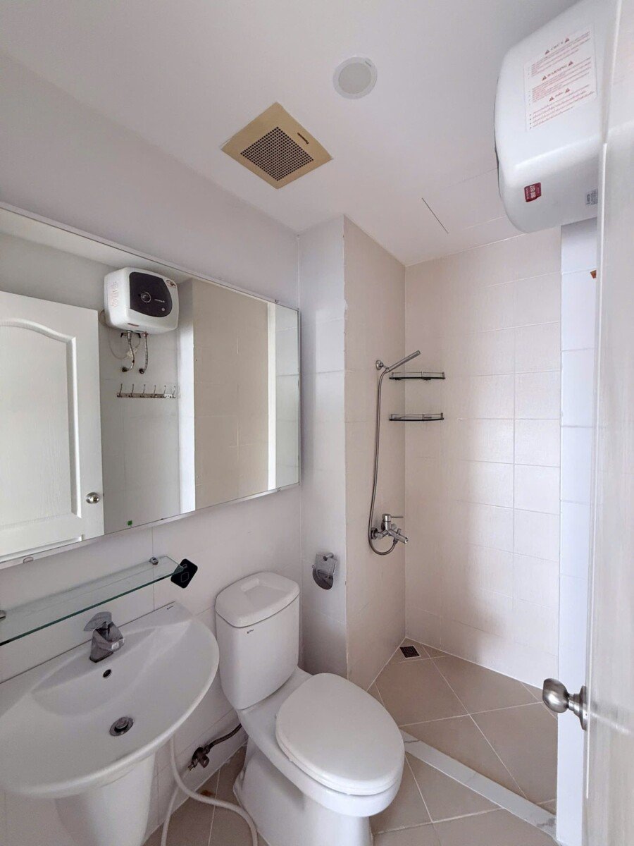 can ban can ho Ban nhanh can ho Riverside Residence 3 - Bán nhanh căn hộ Riverside Residence. DT 85m2 Lầu trung đang cho thuê 20 triệu/ tháng- 2 Phòng-2wc- Giá 8.4 Tỷ