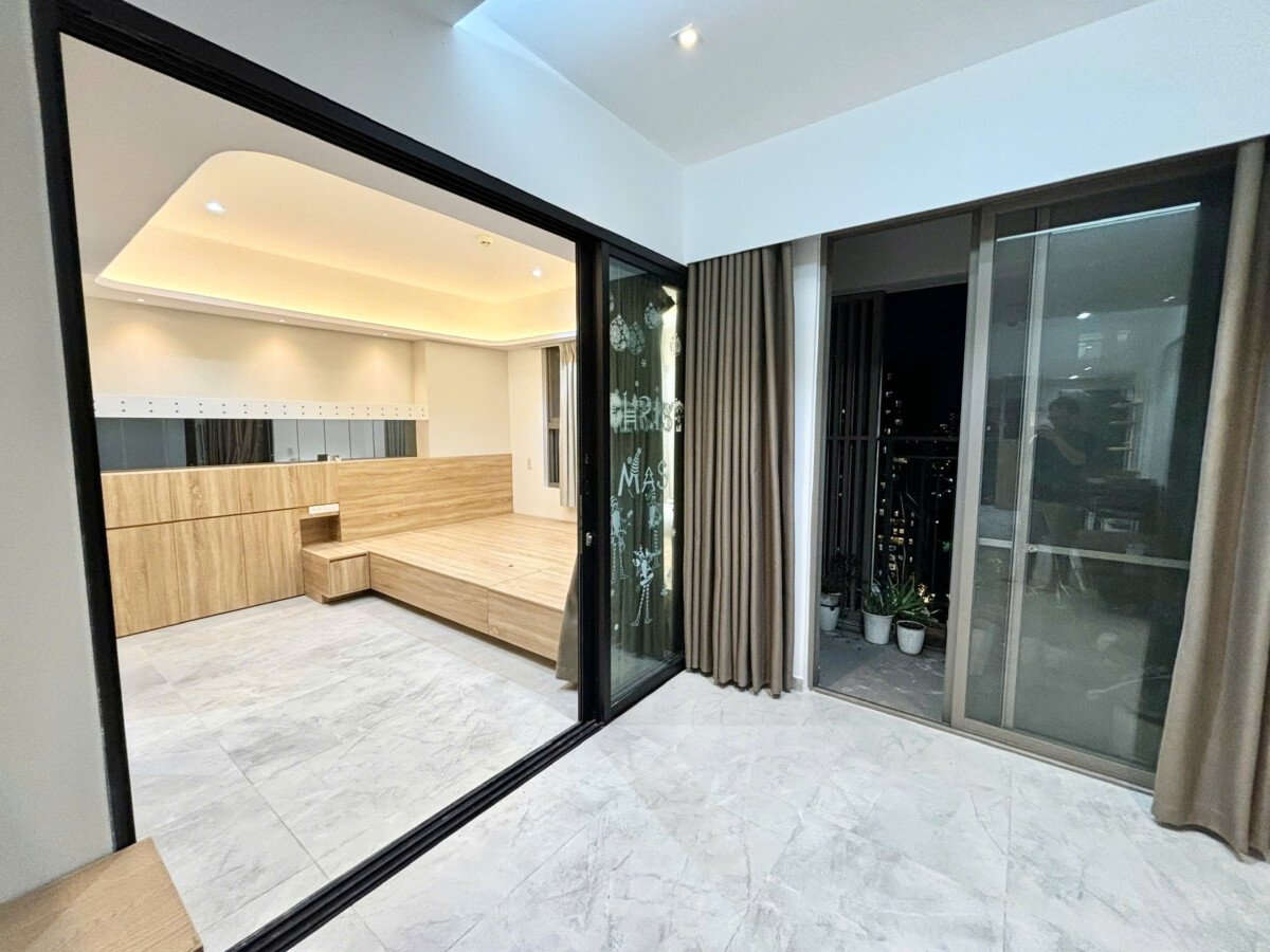 can cho thue can ho saigon south residences 4 - Cho thuê căn hộ Saigon South Residences. DT 71m2 Lầu cao- View hồ bơi- 2 phòng-2wc- Giá thuê 16 Triệu/Tháng
