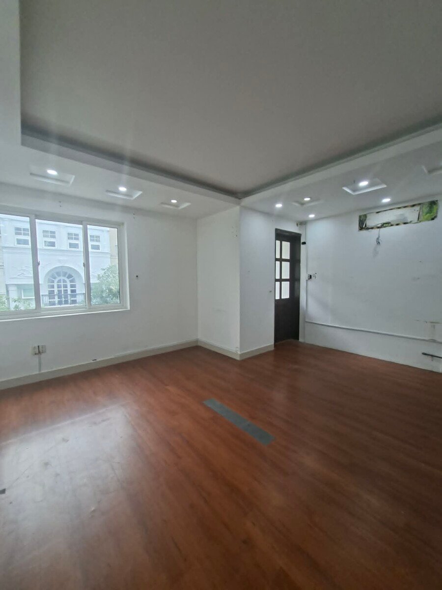 cho thue nha pho noi khu hung phuoc 3 2 - Cần cho thuê căn nhà phố nội khu Hưng Phước 3. Thiết kế Trệt, lửng. 3 lầu với 7 phòng và áp mái. Giá rẻ 49 Triệu/Tháng