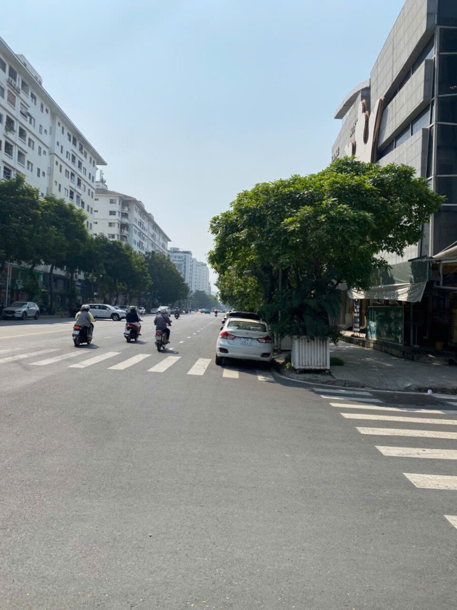 duong bui bang doan noi khu hung gia hung phuoc - Giá cho thuê tòa nhà Khách Sạn 27p đường Nội khu Hưng Gia Hưng Phước phường Tân Hưng T6/2026