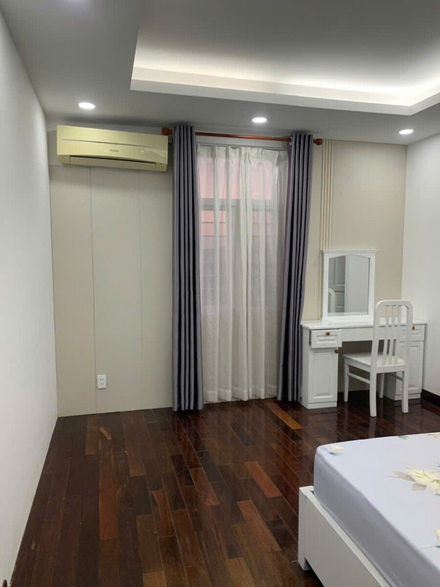 gen h z7875004725709 98bba6904cf63a8a2cd3a6d3bfe4829d - Giảm 100 Triệu Bán nhanh trong tuần căn góc Sky Garden 3. DT 74m2 lầu cao View hồ bơi Đang cho thuê 17 Triệu. Giá chỉ 5.6 Tỷ