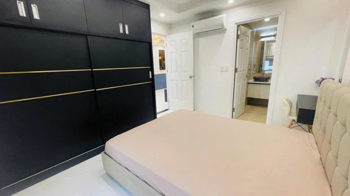 hien trang nha co 2pn hoan thien nhu hinh 1 - Giá mua bán căn hộ 2pn chung cư Saigon South Residences Nhà Bè T7/2026