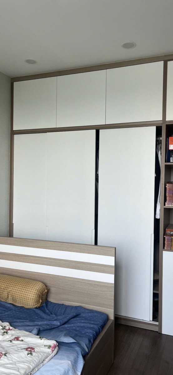 hien trang nha hoan thien noi that moi dep nhu hinh - Giá mua bán căn hộ 3pn lầu 8 tòa C chung cư Riverpark Residence phường Tân Hưng T7/2026