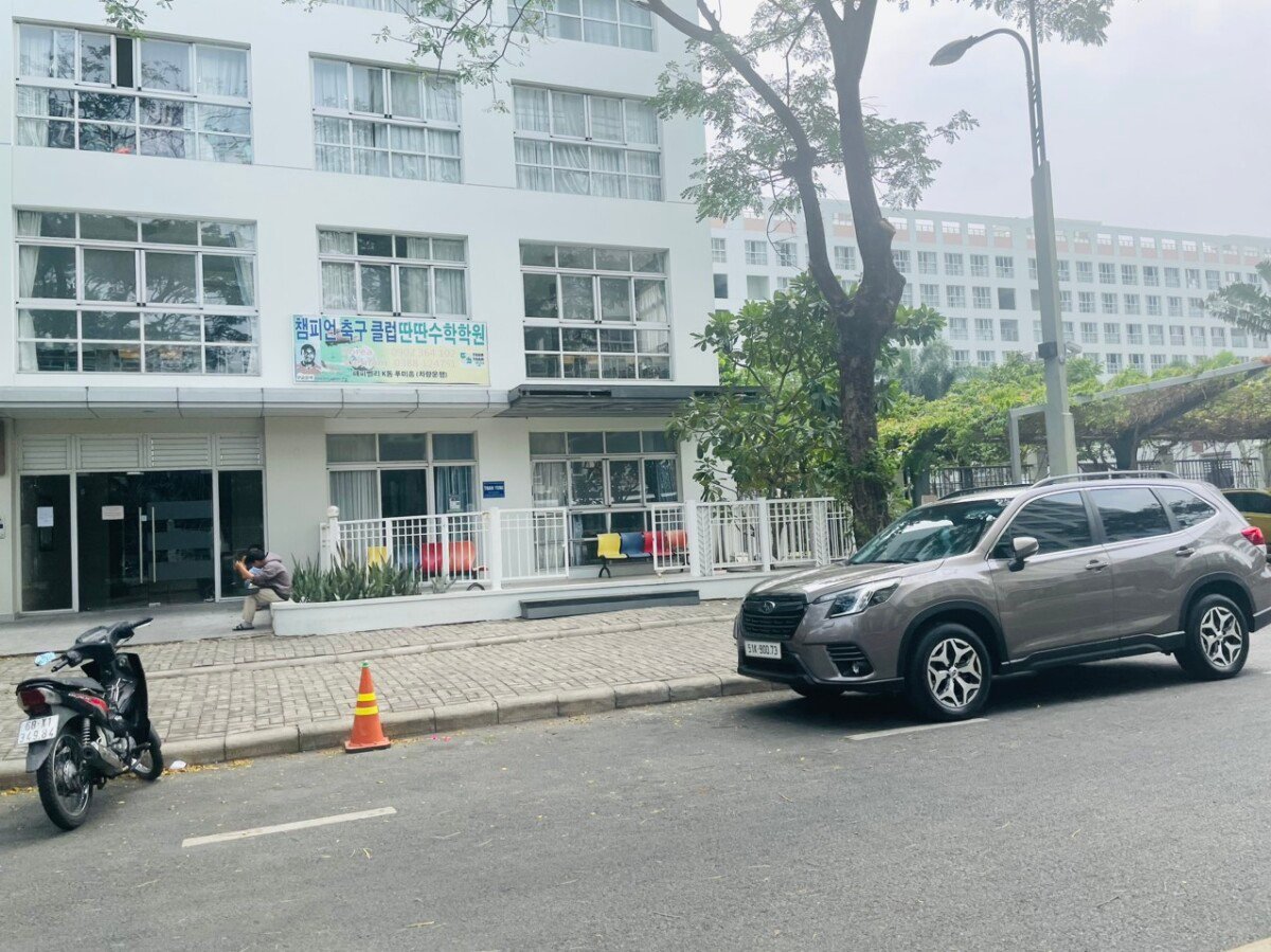 hinh anh cho thue mat bang 826 duong nguyen van linh phu my hung phuong tan hung t6 2026 - Giá cho thuê mặt bằng nhỏ 836 đường Nguyễn Văn Linh Phú Mỹ Hưng phường Tân Hưng T6/2026