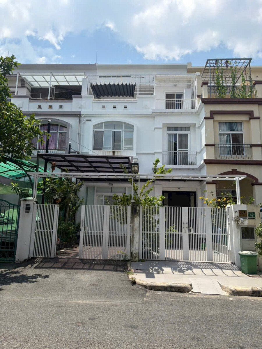 hinh anh mat truoc biet thu ban tai hung thai 1 - Giảm còn 33,5 tỷ bán Biệt thự 4pn Nội khu Hưng Thái 1 phường Tân Hưng T6/2026