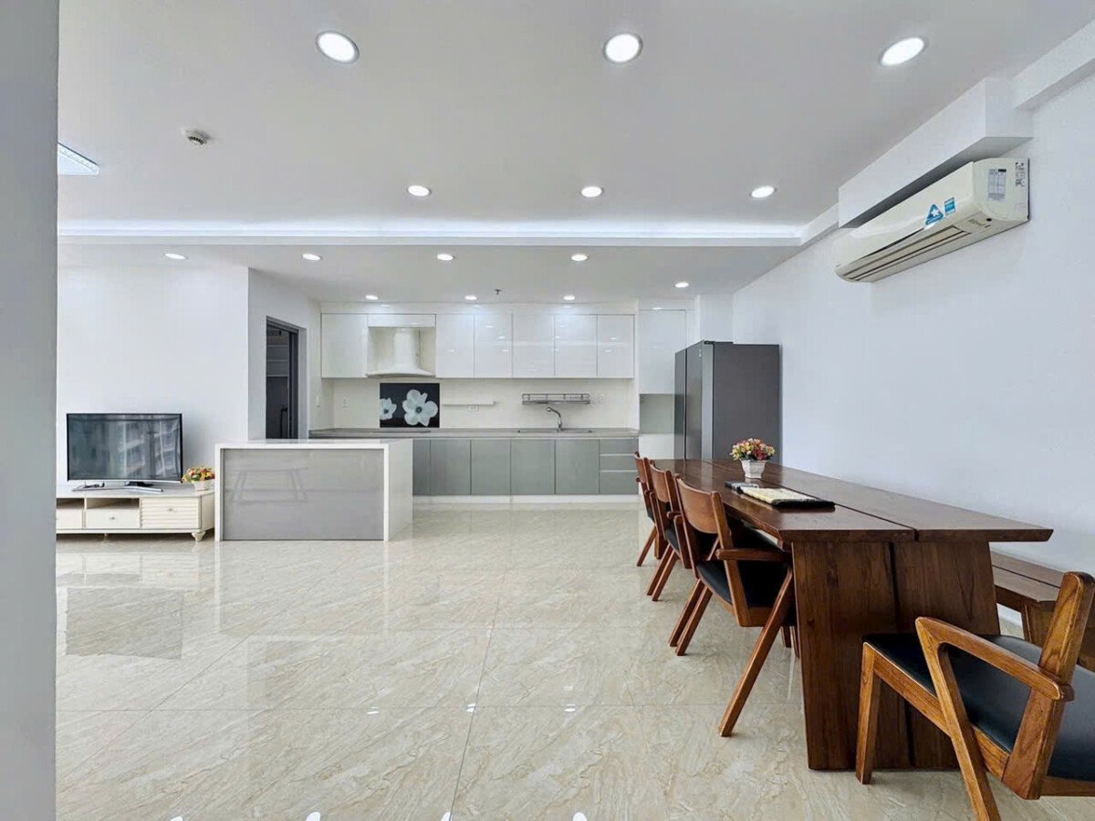 khong gian phong an va bep 1 - Giá mua bán căn hộ 3pn tầng 8 chung cư Green Valley phường Tân Mỹ T6/2026