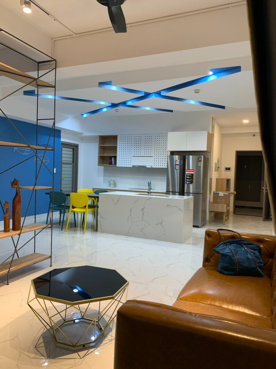 khong gian phong khach can ho ban - Giá mua bán căn hộ 3pn tòa C view sông chung cư Saigon South Residences Nhà Bè T7/2026