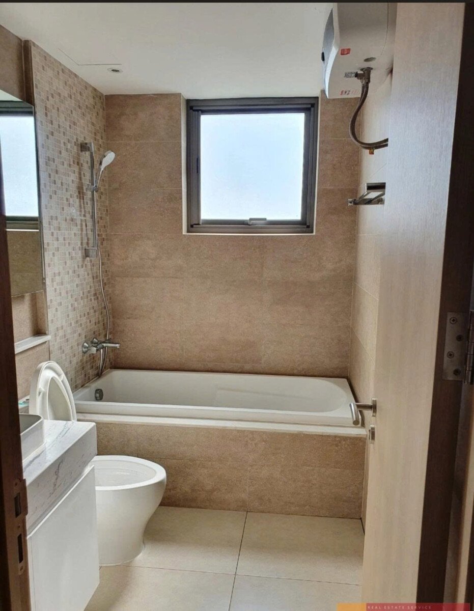 nha ban co 2 nha tam day du thiet bi - Giá mua bán căn hộ 3pn số 02 tòa B chung cư Riverpark Premier phường Tân Hưng T6/2026