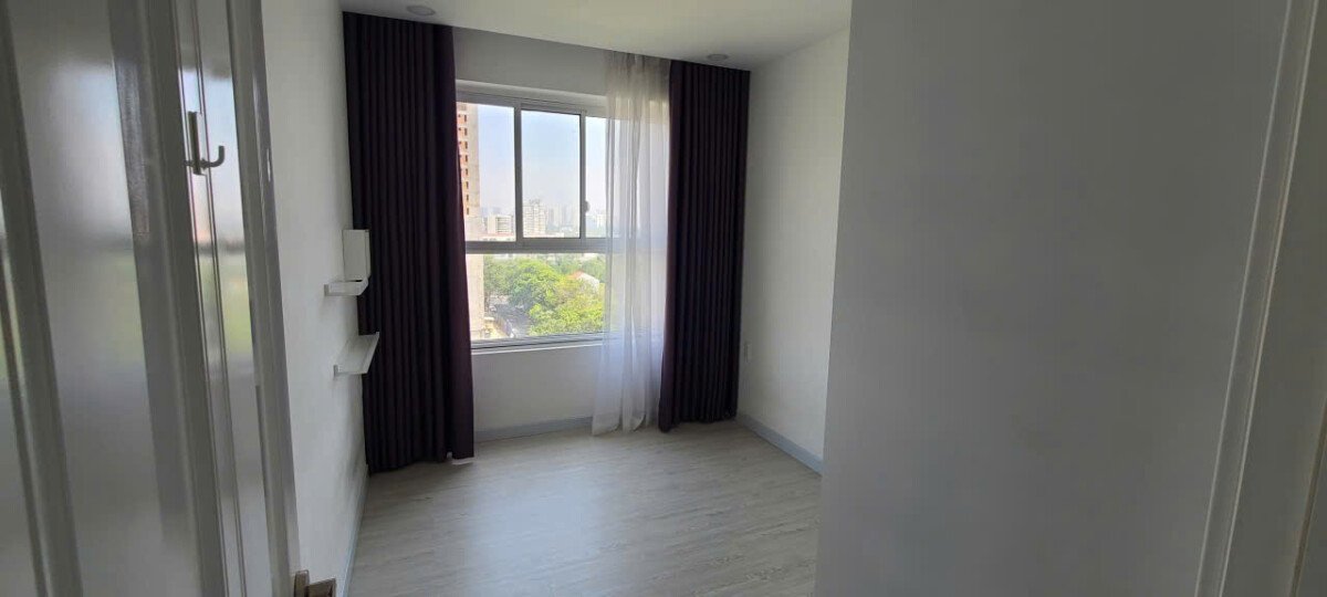 nha ban co 2pn hoan thien co ban - Giá mua bán căn hộ 2pn lầu 11 tòa B chung cư Sunrise Riverside Nhà Bè T6/2026