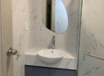 nha-co-2-wc-nhu-hinh