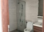 nha-co-2wc-day-du-thiet-bi
