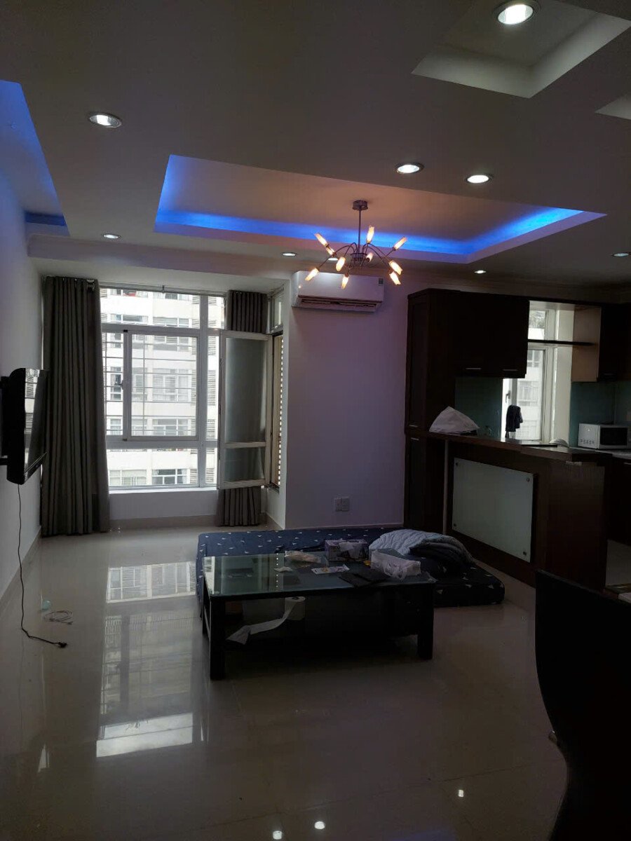 phong khach can ho ban 13 - Giá mua bán căn hộ 2pn tòa 11c chung cư Sky Garden 3 phường Tân Hưng T6/2026