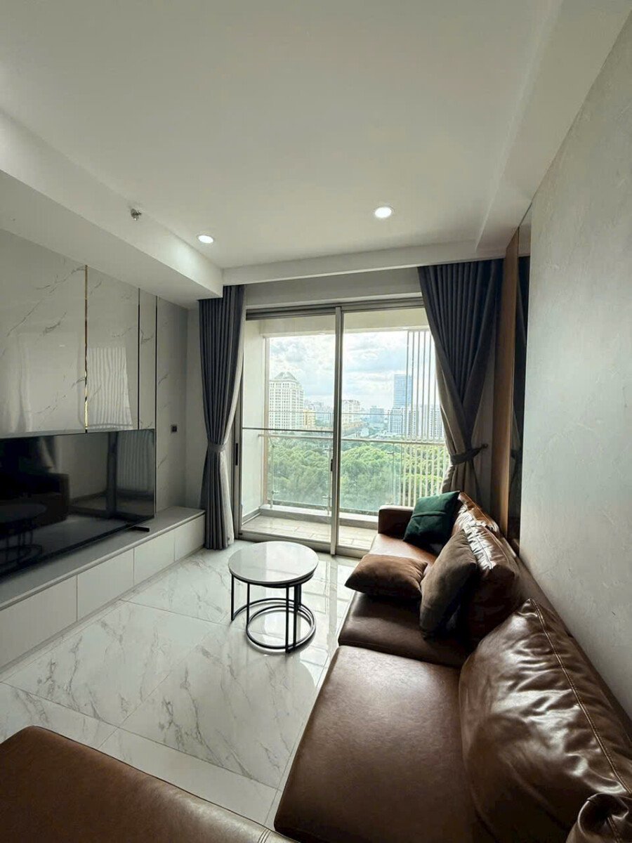 phong khach can ho ban 8 - Giá mua bán căn hộ 3pn view sông chung cư Midtown m6 phường Tân Mỹ T6/2026