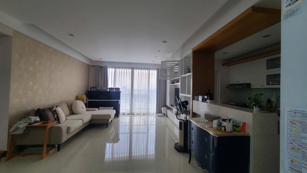 phong khach can ho rong rai - Giá cho thuê căn hộ 3pn tòa B chung cư Riverpark Residence phường Tân Hưng T6/2026