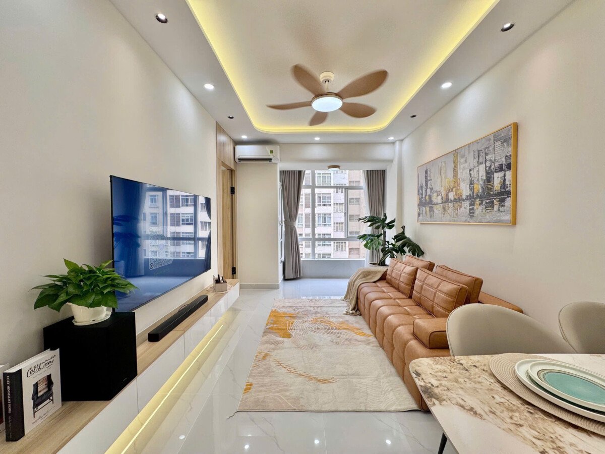 phong khach sky 3 ban - Bán căn hộ đẹp, mới 100% tại Sky Garden 3. DT 68m2 Thiết kế 3 Phòng ngủ-2wc- Nội thất như hình- Giá 6.430 Tỷ