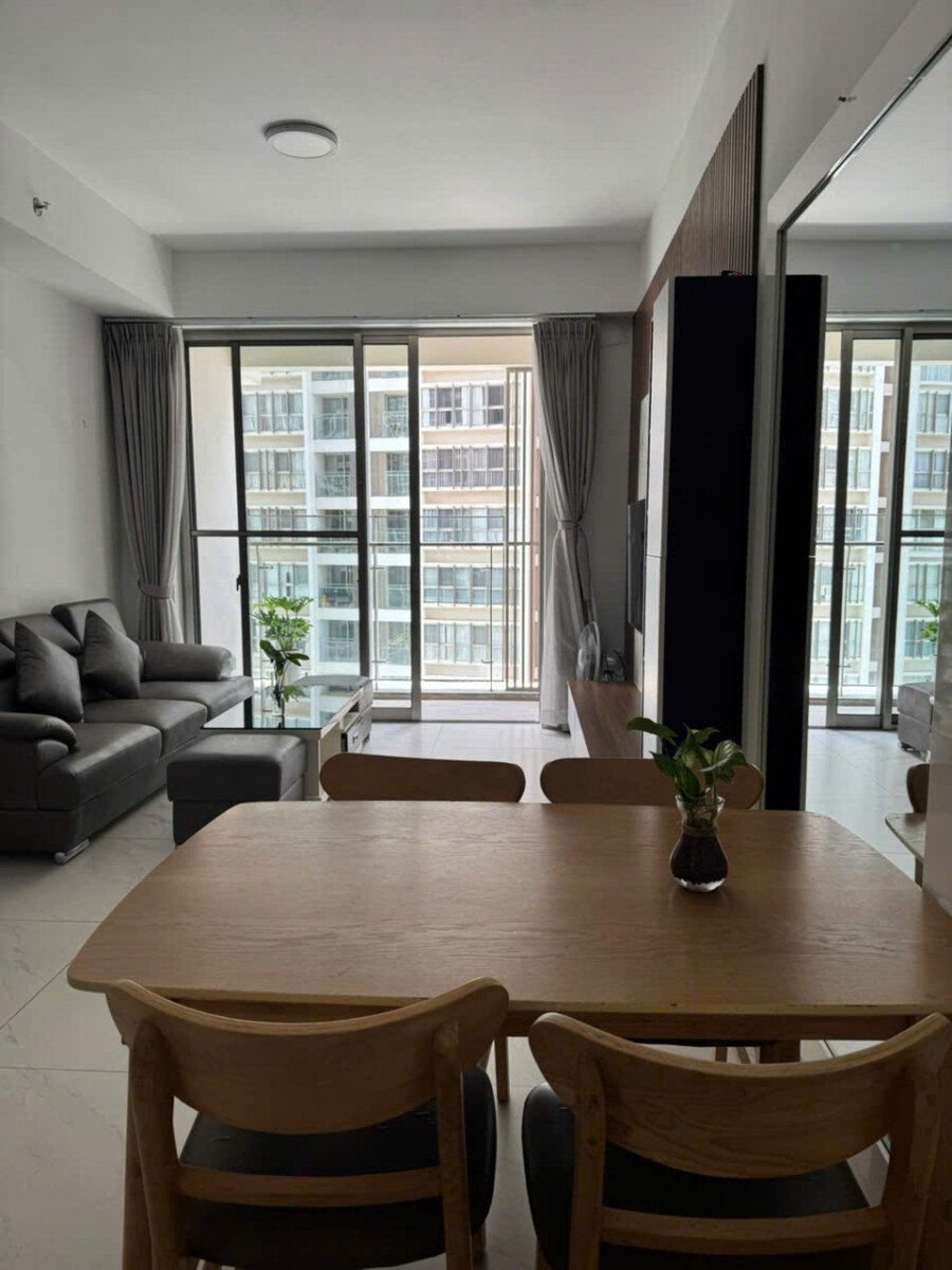 phong khach va phong an can ho cho thue - Giá cho thuê căn hộ 2pn tòa A Midtown m7 Phường Tân Mỹ T6/2026