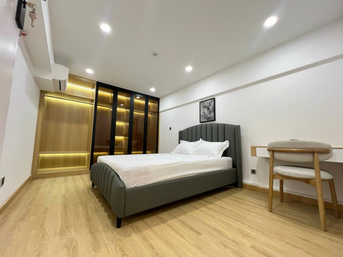 phong ngu can ho can ban 18 - Bán căn hộ duplex chung cư Scenic Valley 2, 04pn, giá 9.5 tỷ, nội thất đầy đủ, xem nhà dễ.